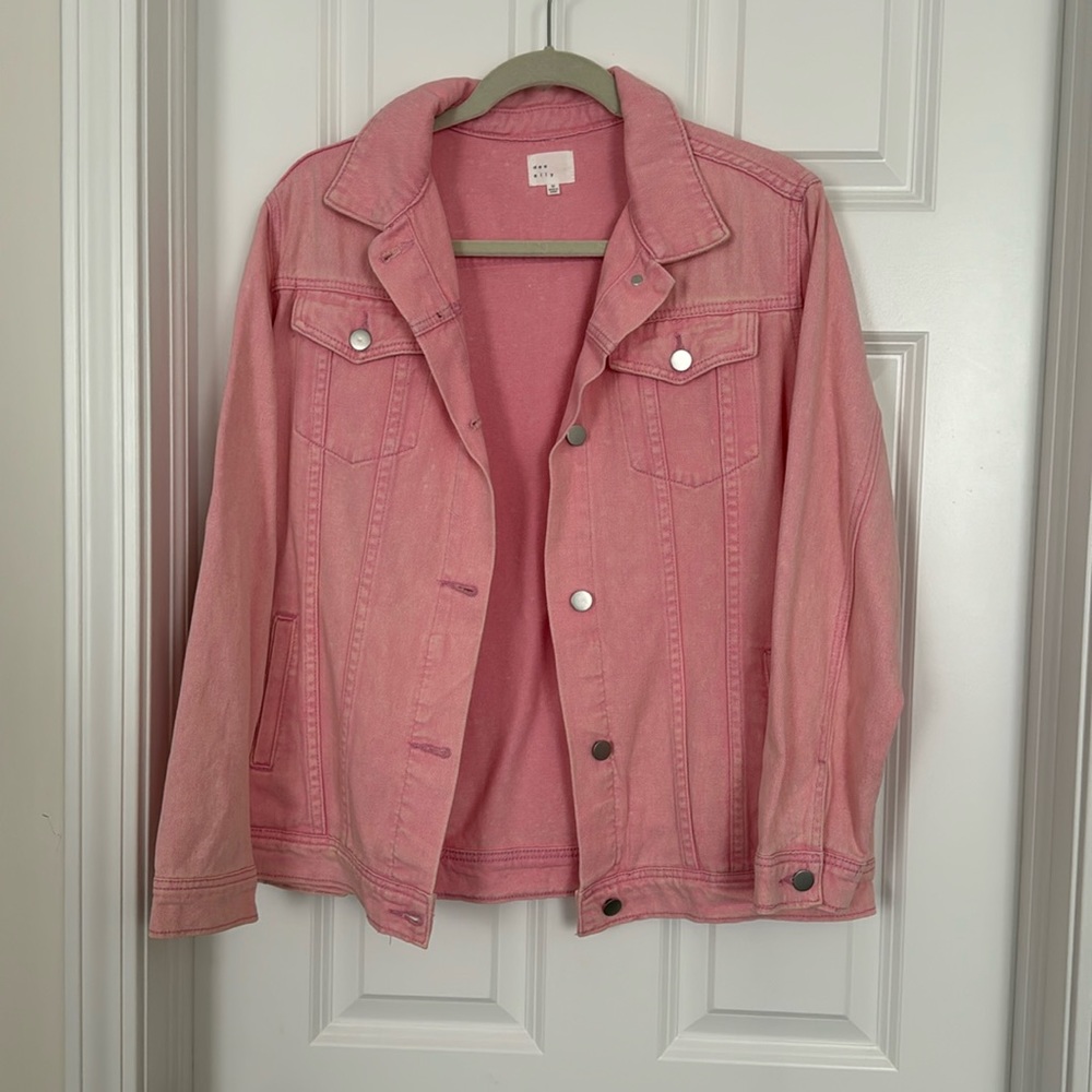 Women’s medium pink denim jacket